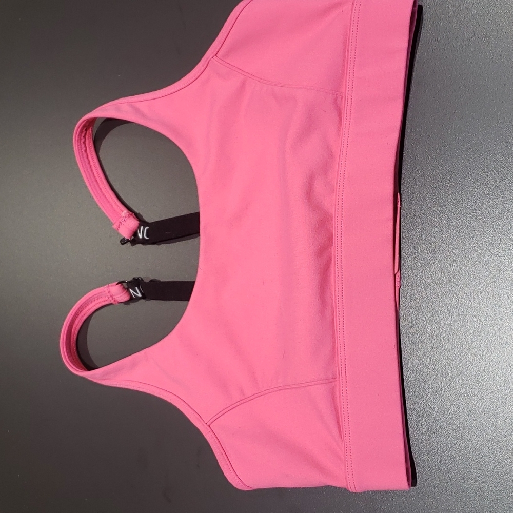 Muscle nation sports bra size M